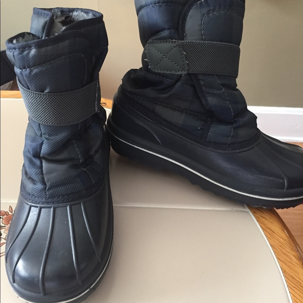 Boys Snow Suit/ Boots/gloves